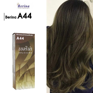 Boîte de produit pour cheveux de marque "Berina A44", une femme de longs cheveux ondulés chatâin clair