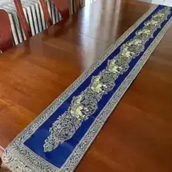 Chemin de table thaïlandais coloré, élégant pour décoration intérieure