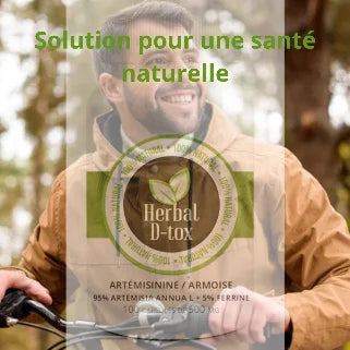 Homme souriant présente produit détox naturel à base plantes médicinales.