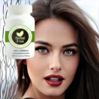 Donna dallo sguardo intenso con capsule naturali in primo piano, simbolo di bellezza e benessere naturale. 