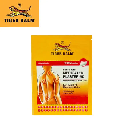 Emballage de Tiger Balm Medicated Plaster-RD, montrant un logo de tigre, une image de dos humain avec des cercles rouges indiquant les zones de douleur, et des informations sur le soulagement des douleurs musculaires. Contient 2 patchs chauds.
